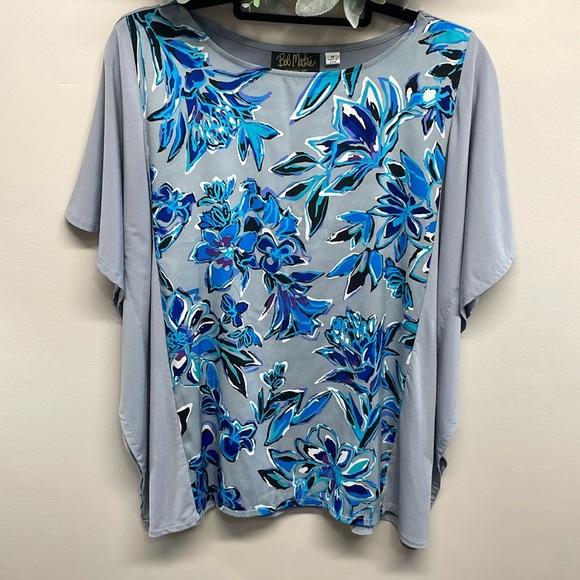 NWOT Bob Mackie Wearable Art Gray Floral Blouse Short Sleeve Kaftan M - Picture 1 of 12